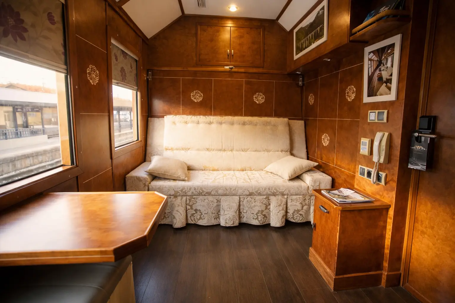 Deluxe Suite - Image 1