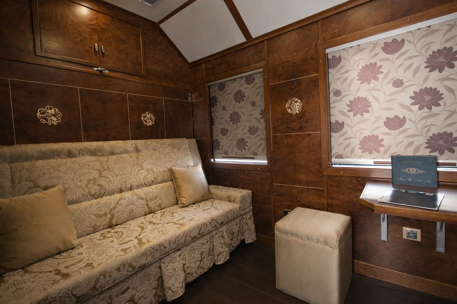 Deluxe Suite - Image 7