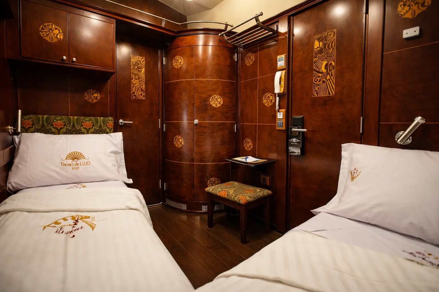 Grand Class Cabin - Image 5